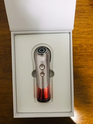 雅萌bloom红光和白光区别和10T哪个好